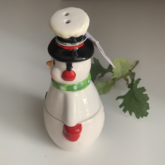 Snowman Salt & Pepper Shaker - Picture 5 of 10